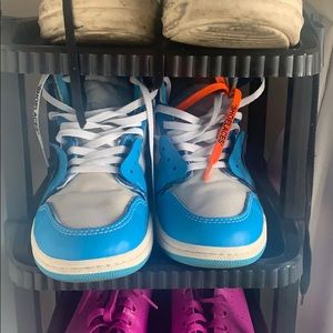 Off White Jordan 1 UNC